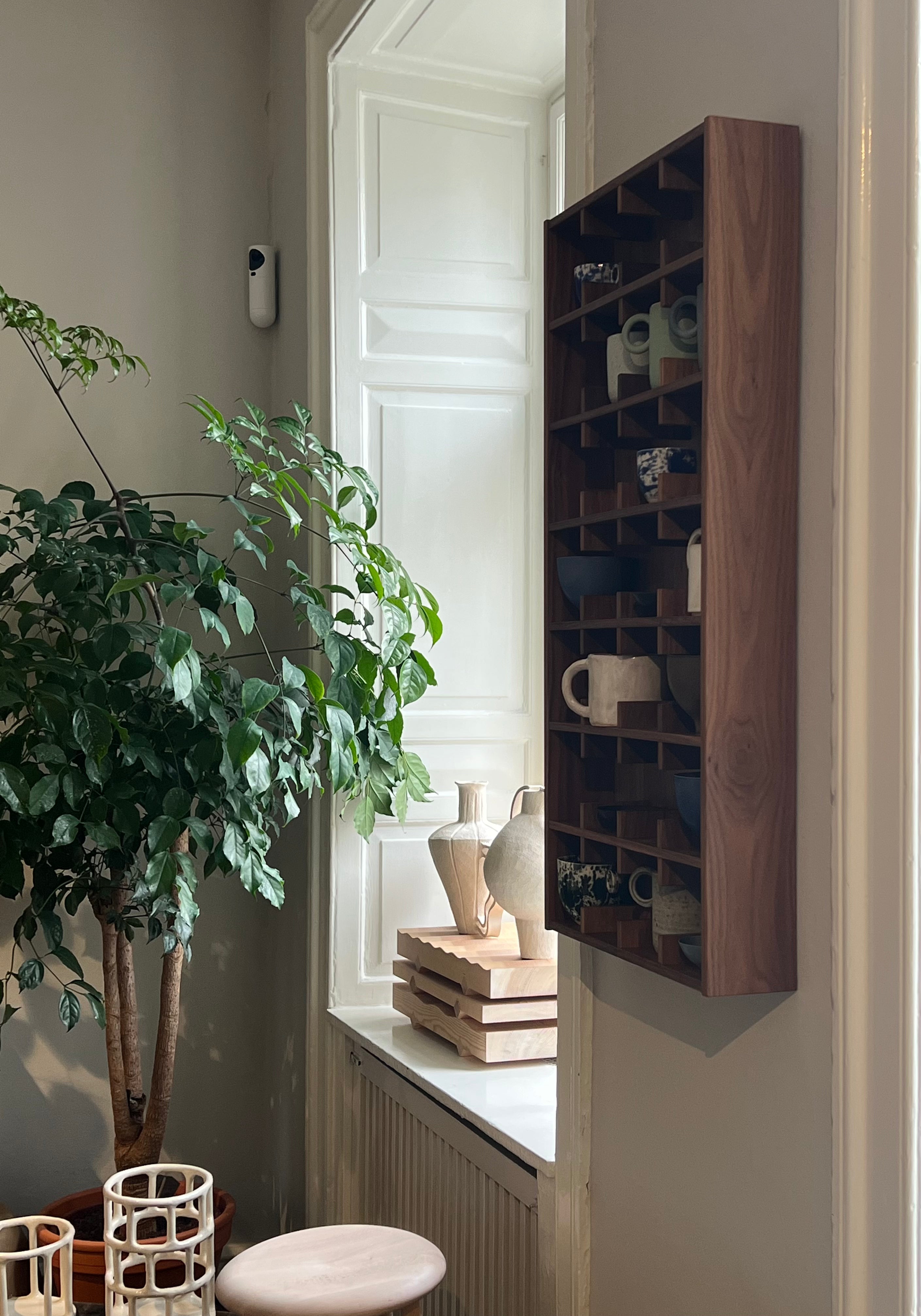 SÆTTER 7 - Valnød - SÆTTER Copenhagen — Den original kopreol, inspireret af sættekassen.